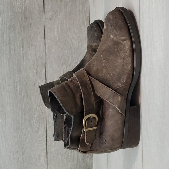 Born Women Trinculo Distressed Leather Ankle Booties shoes sz 10M - Picture 2 of 11